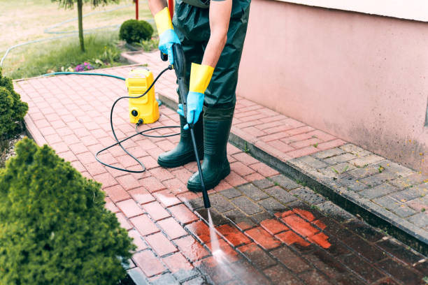 Best Sidewalk and Walkway Pressure Cleaning in East Meadow, NY
